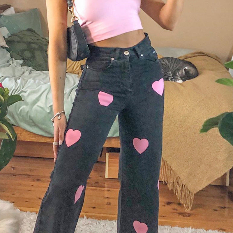 Vaqueros estampados con corazones