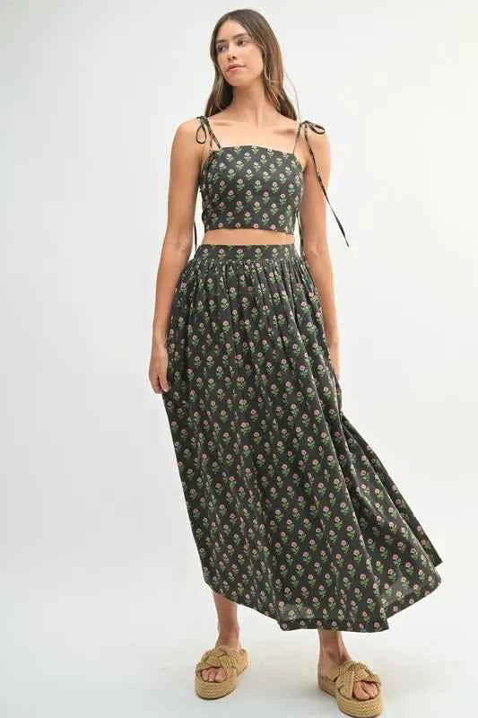 MABLE Floral Set - Stylish Crop Top and Skirt Ensemble