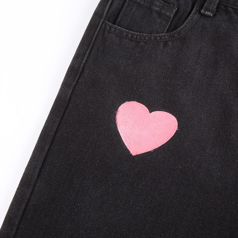 Vaqueros estampados con corazones