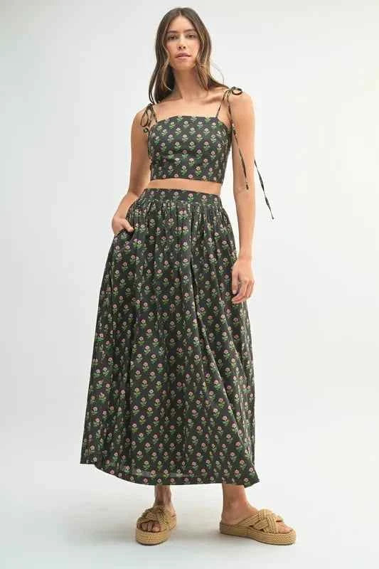 MABLE Floral Set - Stylish Crop Top and Skirt Ensemble