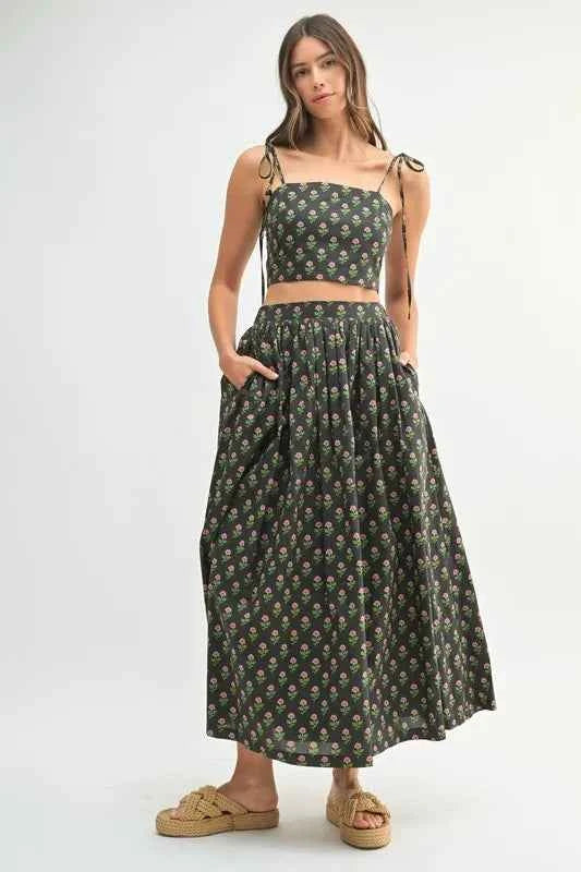 MABLE Floral Set - Stylish Crop Top and Skirt Ensemble