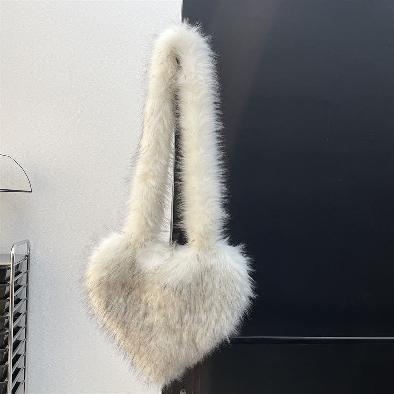 Heart-Shape Plush Crossbody Bag – Winter Fleece Shoulder Bag