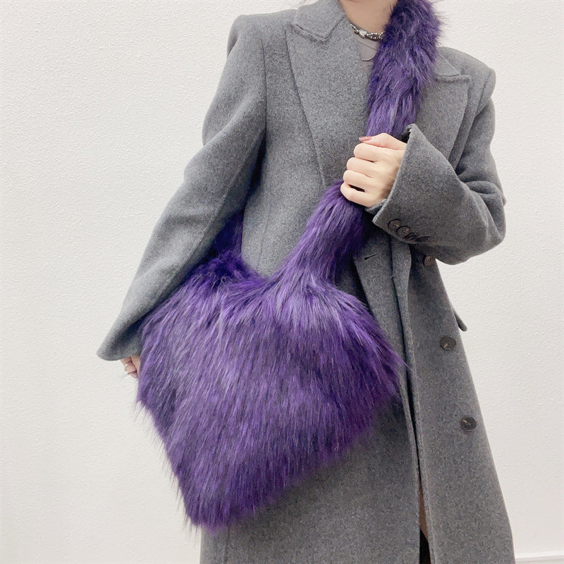 Heart-Shape Plush Crossbody Bag – Winter Fleece Shoulder Bag