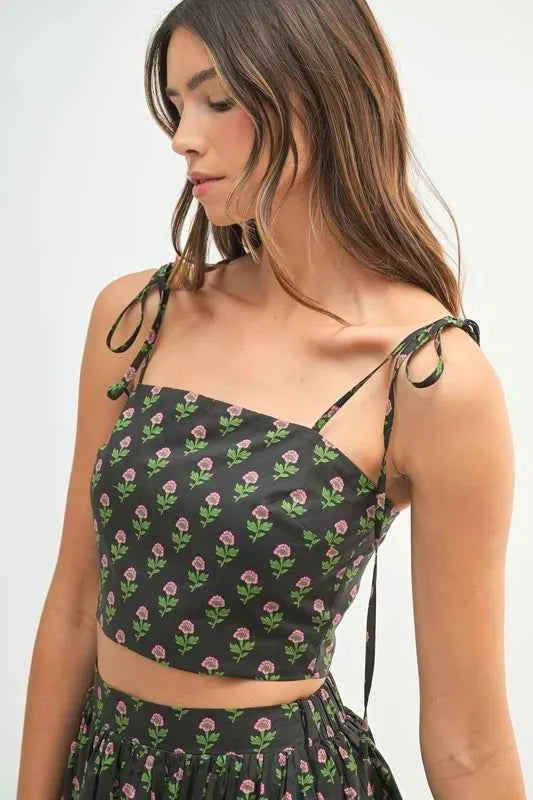 MABLE Floral Set - Stylish Crop Top and Skirt Ensemble