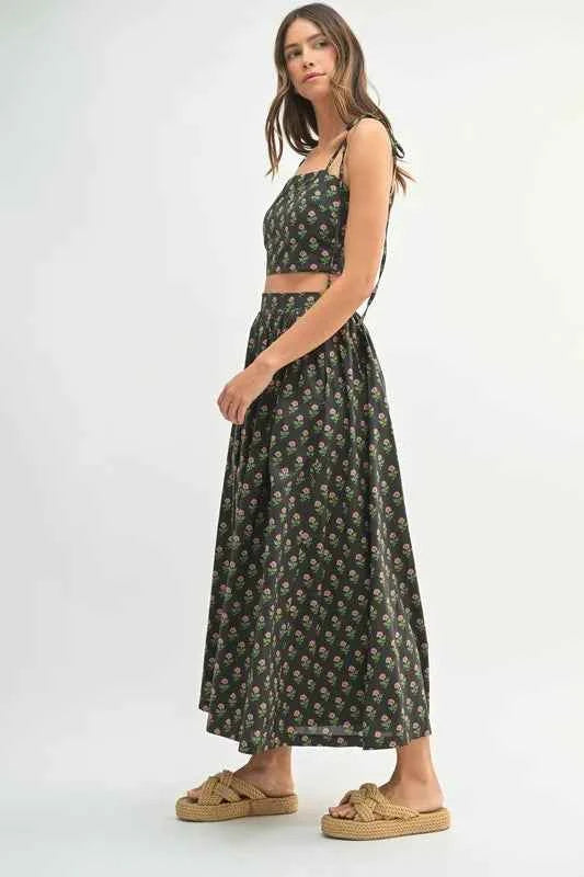 MABLE Floral Set - Stylish Crop Top and Skirt Ensemble