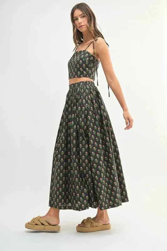 MABLE Floral Set - Stylish Crop Top and Skirt Ensemble