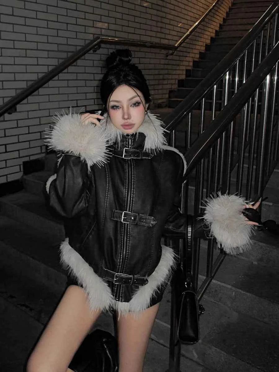REDDA CHiC Faux Fur Collar Belted Leather Bomber Jacket – Women’s Biker Moto Streetwear Coat