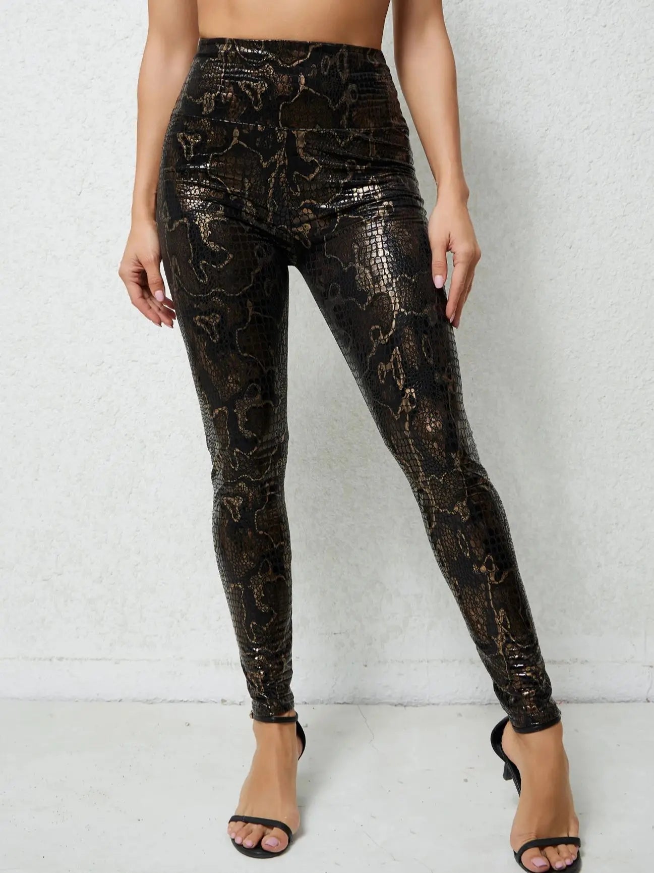 Leggings de talle alto con estampado de serpiente – Ajuste elástico a la moda
