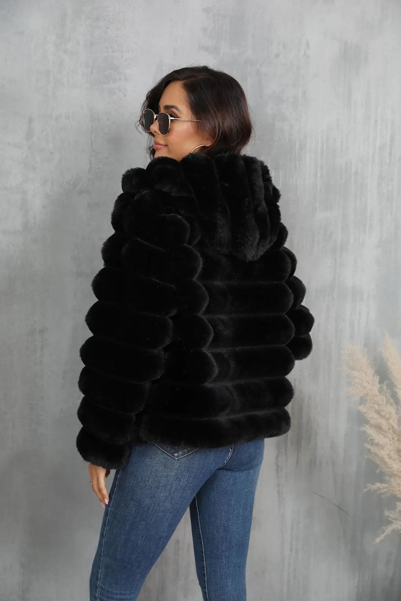 2026 Women’s Hooded Faux Fur Short Coat