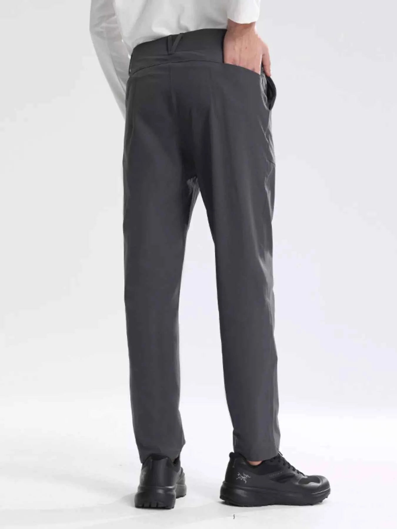 Men's Plus Size Lightweight Pocketed Pants
