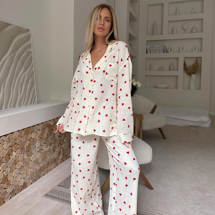Pijama de dos piezas con estampado de corazones para mujer