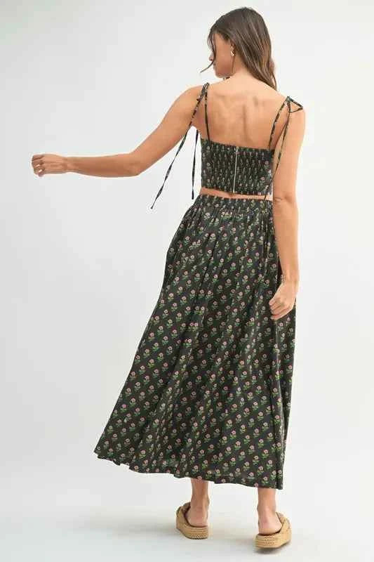 MABLE Floral Set - Stylish Crop Top and Skirt Ensemble