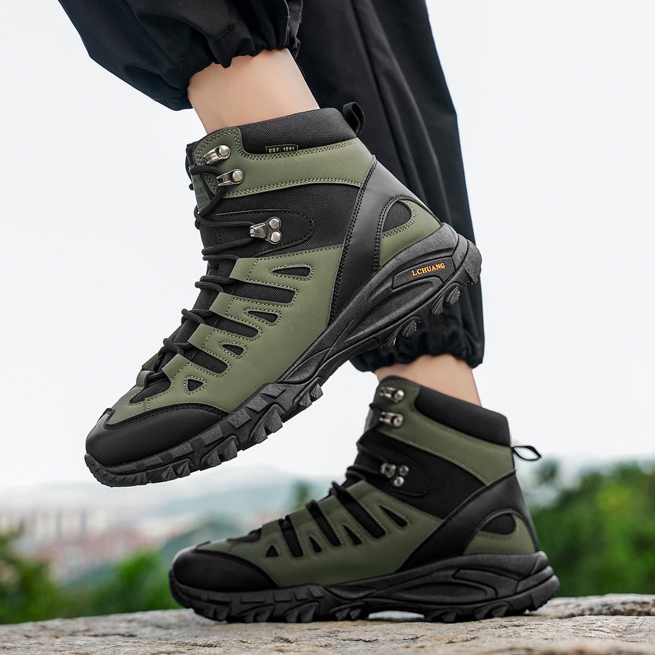 Botas Dr. Martens altas con cordones para otoño e invierno