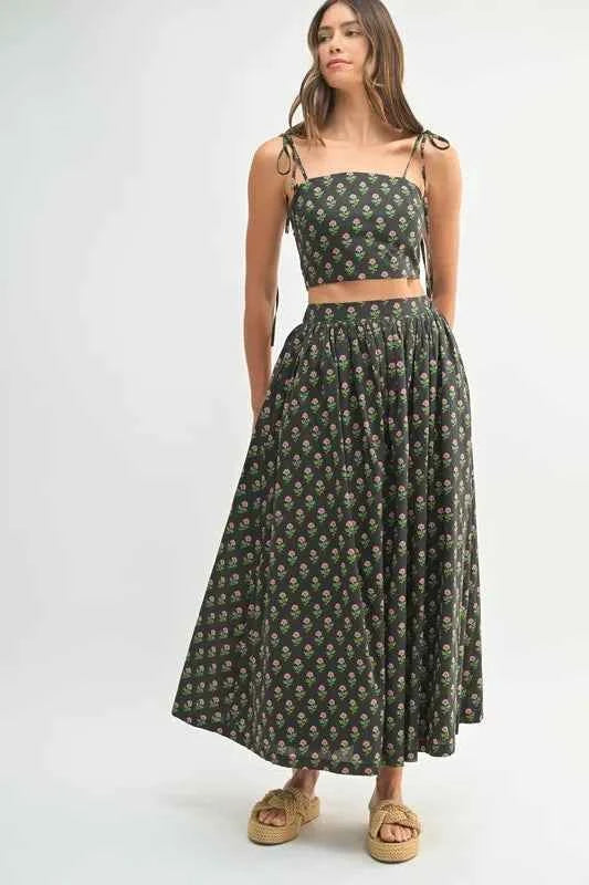 MABLE Floral Set - Stylish Crop Top and Skirt Ensemble